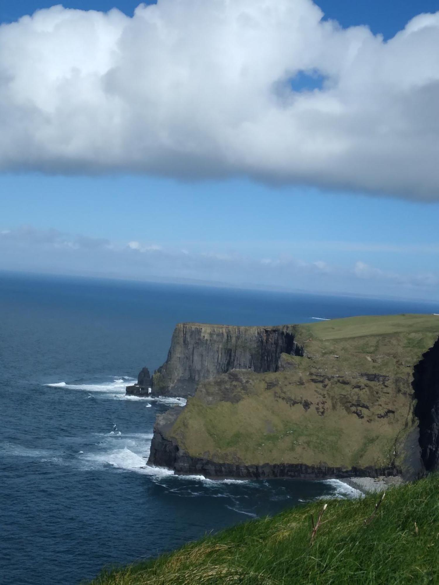 Next Stop Cliffs Of Moher Liscannor Eksteriør bilde