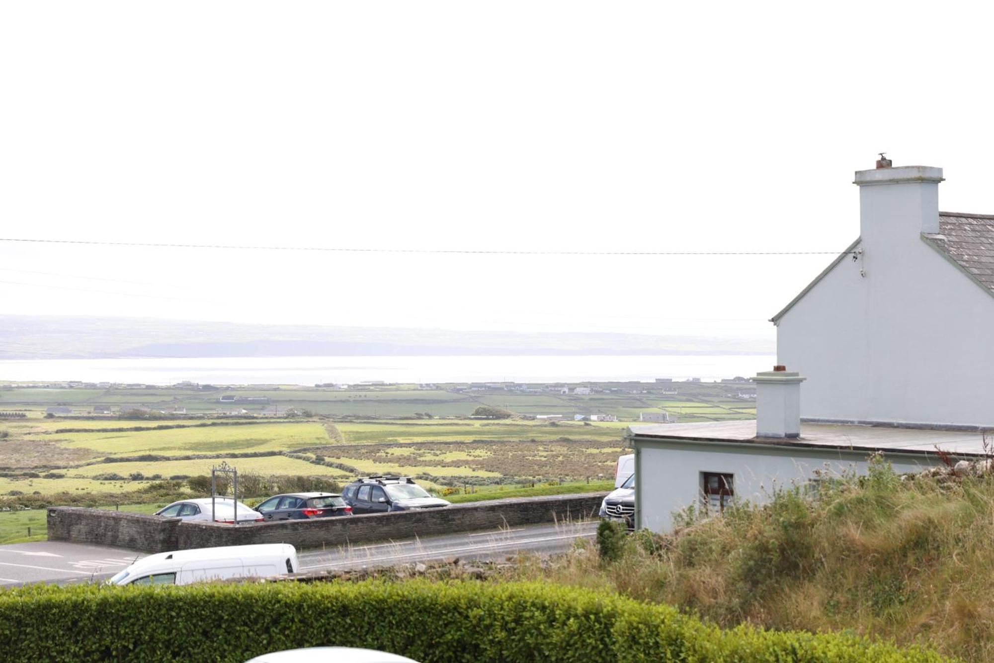 Next Stop Cliffs Of Moher Liscannor Eksteriør bilde